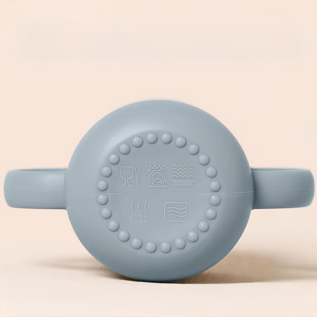 Tasse en silicone avec paille